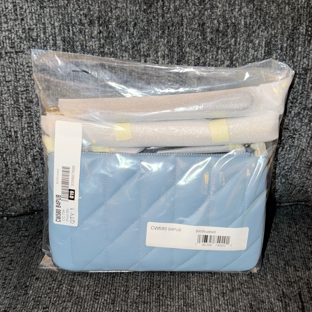 Coach Pouch Bag with Pillow Quilting in Brass/Bluebell Nappa Leather NWT - Picture 7 of 13